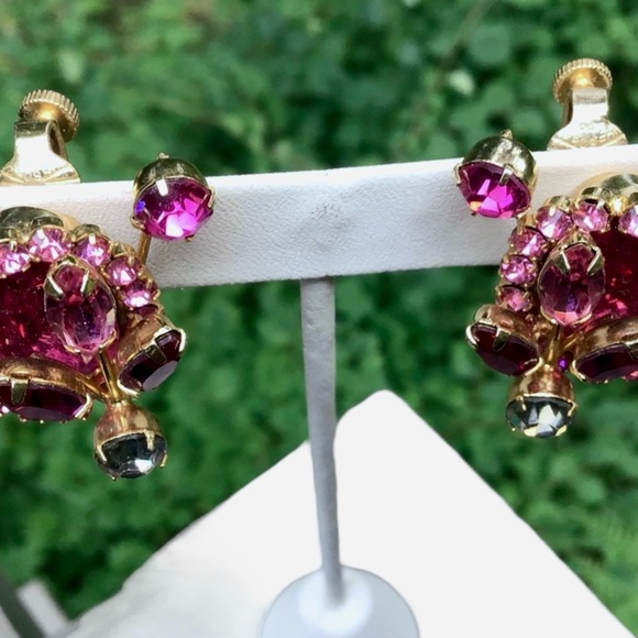 🌺Vintage Vendome Rhinestone Earrings - Picture 13 of 14